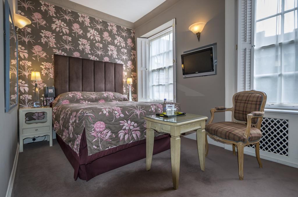 The George Hotel Of Stamford Exterior photo